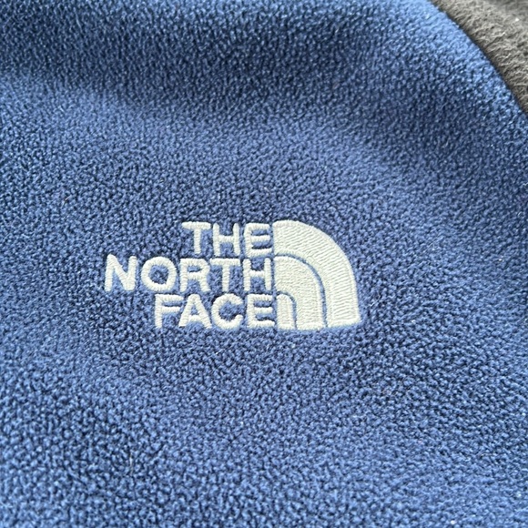 The North Face men’s size medium fleece zip up jacket. Great used condition! - Picture 3 of 6
